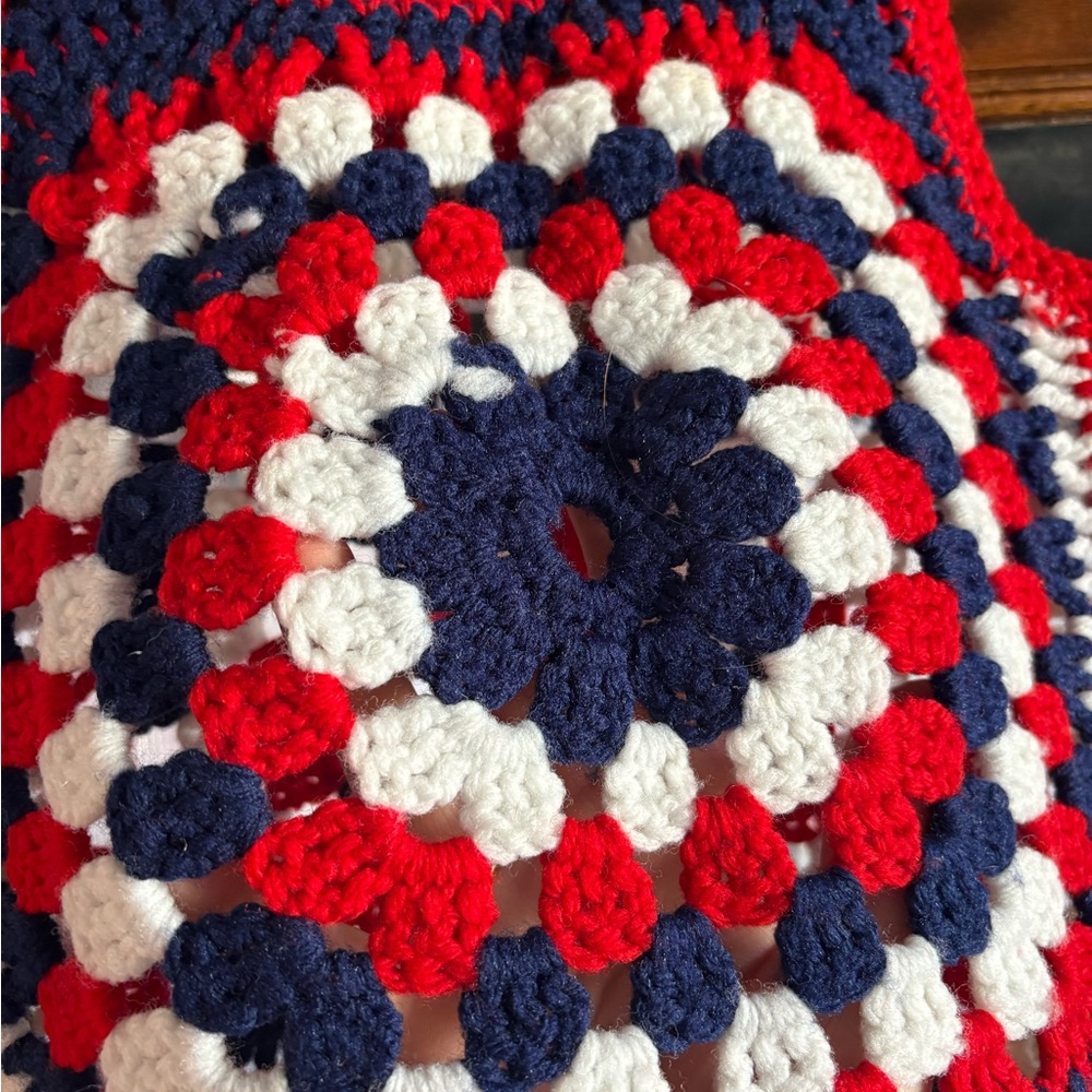 Vintage 70s Red, White, and Blue Crochet Granny Squares Patriotic Tank Top Vest - Picture 11 of 13